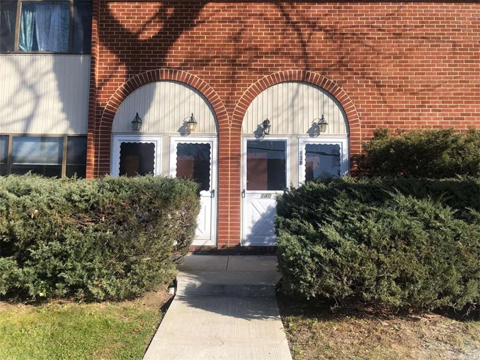 Move right in, Gut renovated 2 Bedroom, 2 Full bathroom, 2nd Floor with CAC, W/D in the unit, gleaming hardwood floors, underground parking $95/month. Recessed lighting. Super on-premises. Close to RR, shopping, and houses of worship..