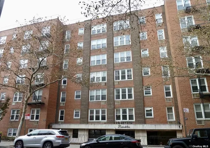 A spacious 2 Bedroom Coop Apartment in Downtown Flushing, window in the kitchen, lots of closet space. Building is very well maintained, has a beautiful Lobby with Laundry room. Conveniently located near all!!! Shops, Parks, #7 Train and Bus.