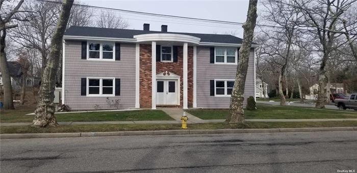 Beautifully Renovated in 2022, 1 Bedroom/1 Bath 2nd Floor Unit. White Shaker kitchen with Quartz countertop and SS Appliances. Oak Floors throughout. Brand new Bathroom. No pets. No Smoking. Tenant responsible for Heat and Electric.