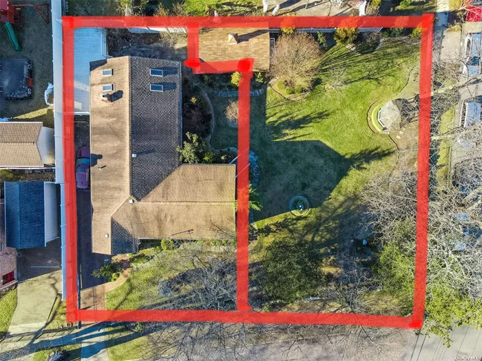 This corner property is ideally situated in a sought-after neighborhood in Bayside. Spectacular opportunity to build custom homes on two separate lots. In close proximity to Crocheron Park, Bell Boulevard, restaurants, and shops. Under 30 minutes to Manhattan on the LIRR. Lot size 125x94.5