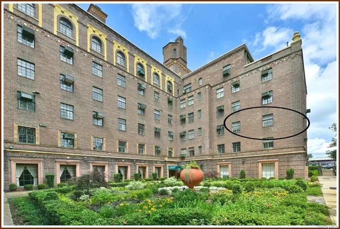 GREAT in Great Neck Estates: Pre-War Opulence in every view @ the Historic Kenwood Gardens #3-J // Full Size Washer-Dryer already installed // Elevator or Stairs this beautiful co-op apartment gives you the grand scale of a 2 Beds-2 Full Baths, Wood Fireplace, High Ceilings + the unmatched feeling of Quality //This Elegant pristine home is Ready for you to move right into // Near the LIRR with 25 minute direct routes to PENN// Enjoy the upscale Great Neck Estates Pool + Tennis Club // Free Gym in Building + Hip new Lobby Design Completed Soon // Personal Storage Cage {no fee} // Great Neck South or North SD // Monthly of $1382 includes RE Tax {deductible}, Heat, Hot H20 + Live-In Super // 2 Outdoor Spots can be rented for $75 Each or Indoor Across the Street // Feels Like the Upper West Side but with Stress-Free living in the Burbs // Great Neck SD // Don&rsquo;t Miss This One // Priced to $ell!! // Google Kenwood Gardens to Read About their rich History:)