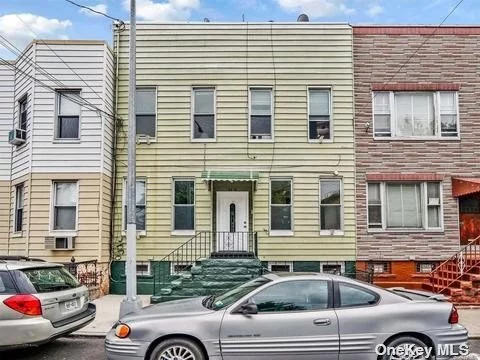 Newly Renovated Railroad Style 2 Bedroom Unit On 1st Floor, Private Backyard, Rental Price Includes Heating And Cold/Hot Water, Best Elementary School: ACE Academy For Scholars At The Geraldine Ferraro Campus 9/10 Test Scores And Student Progress. Pets Friendly. Needs Income And Credit Check.