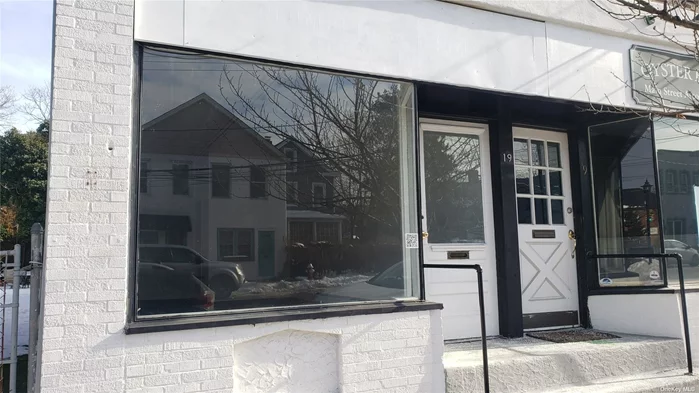 Store front located in downtown Oyster bay - suitable for office type business/small storte. HEAT is INCLUDED! Tenant pays electric, first month rent, one month security and commission. Available for immediate occupancy!