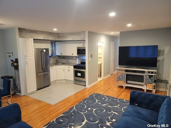 Beautiful 2 Bedroom/2 Bathroom Apartment For Rent in Rego Park. The Unit is On 3rd Floor. It Features Bright Living Room, Kitchen with Stainless Steel Appliances, Master Bedroom, Private Balcony, 2 Full Bathrooms and Ample Closet Space. Excellent Location, Close to Public Transportation, Shopping, Restaurants and More.