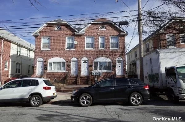 *****The rental apt on 1floor, close Northern blvd, LIRR and school *** 800 sqf apace for suitable small family