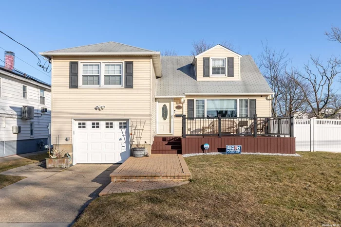 Nestled away in Pristine Harbor Isle is where you&rsquo;ll find this Beautiful 3 Bedroom, 2 Bathroom Split level on large Corner property. Updated kitchen, Bathroom, Trex Deck (front), Paver patio (rear), Updated Gas Boiler. 1 car attached garage