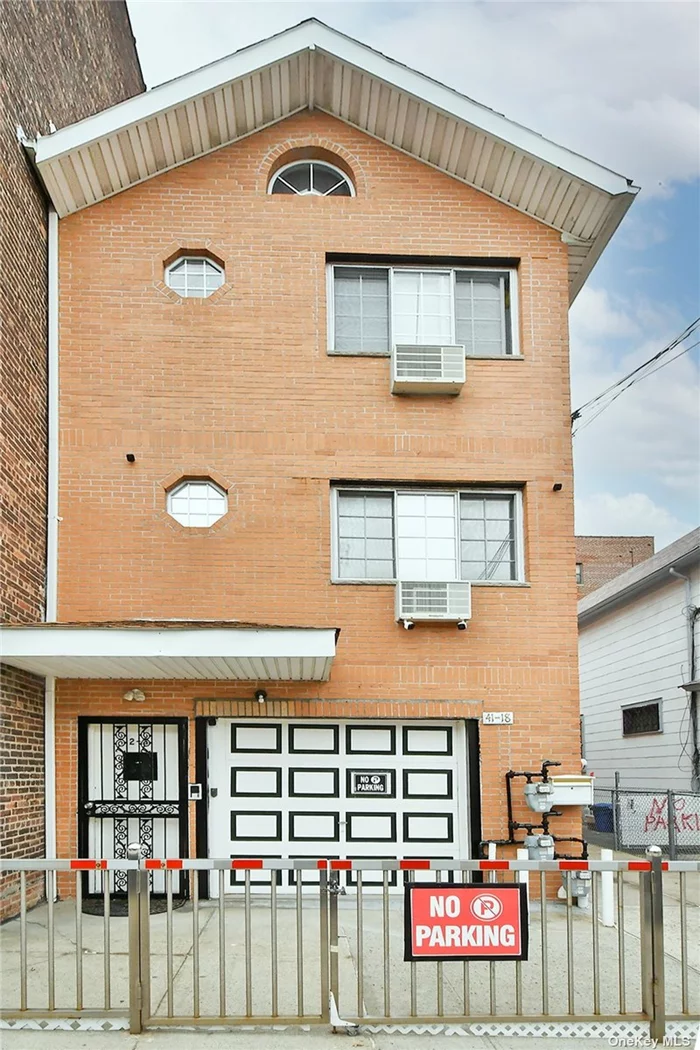 Solid Brick 3 Dwelling House In The Heart Of Woodside. 2 Block Away Trains, Supermarket, Restaurants. Property Is Excellent Condition.