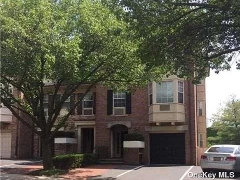 1st Floor end unit in a gated Baybridge Condominium&rsquo;s. Assigned parking spot #28. Unit has Lr/Dr, Kitchen, 1st Br- King Size, 2nd small Br, Bath. Sliding doors to Private patio leading to a fanced beautifully landscaped yard. Storage space and private Washer and Dryer in the basement.