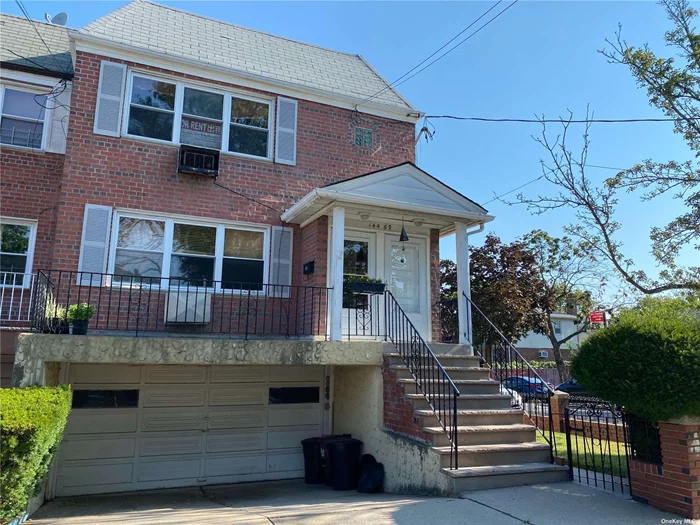 Large 2nd floor 3 bedrooms & 2 baths sunny apartment faces south. Beautiful open kitchen, dining area, large living room, new bath. Near transportation and shop.