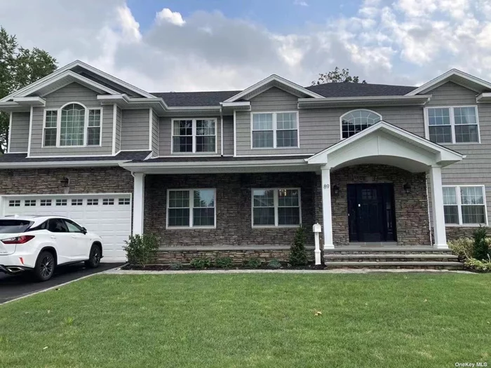 Newly built in 2019 Jericho 1-family house with 5 bedrooms & 5 baths, backyard deck, spacious yards front & back. 12, 500 sf corner lot. Top ranked Jericho school district.