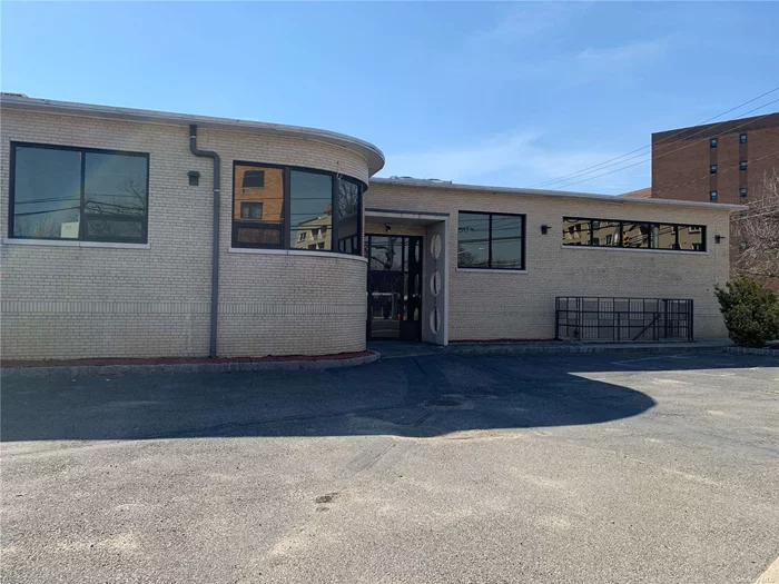 Hempstead Long Island first floor office space for lease. 2, 000 SF space consists of 4 private rooms, 3 semi-open rooms, 1 office kitchen and 1 bathroom, provide 1 parking. Conveniently accessible with own entrance. Tenant Pay Commission.