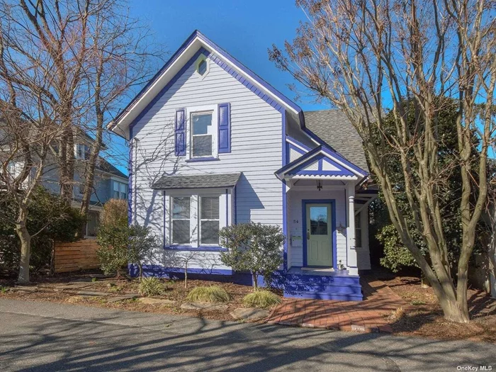 Yesterday meets today...This 4 BR Victorian, meticulously restored, is an eclectic merger of the charm of yesterday and the convenience of today. Spacious rooms, hardwood floors, patio, beach privileges, North Shore Schools.