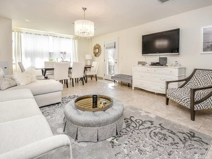 This Beautiful Unit Features An Open Floor Plan With A Granite Kitchen, Stainless Steel Appliances, Central Air, And A Balcony. 1 Car Parking Spot Under Ground, Laundry Room, And A Fitness Center. Conveniently Located Close To Town and Transportation As Well As Shopping, Dining, Beaches, And Golf.