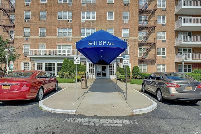 Large lovely 3 bedroom, 2 Bath Condo corner unit, updated kitchen. 2 large baths, spacous living room, dining room, extra large master bedroom, plus 2 big bedrooms, plenty of closets, hardwood flooring. Close to shopping center, Q-41 bus & buses to Queens Center Mall, close to JFK, schools & houses of worship.