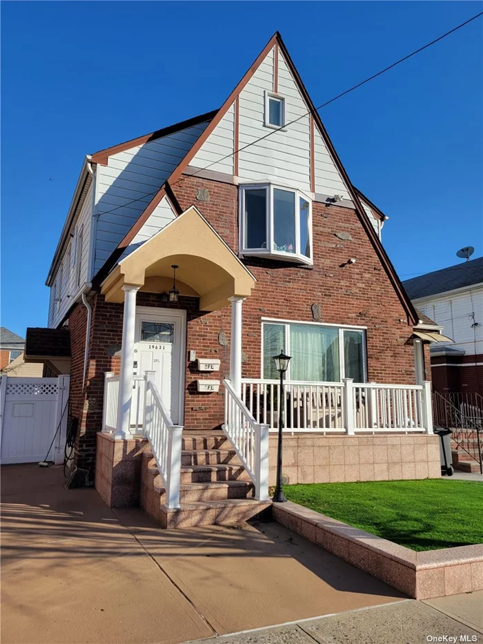 Beautiful 2 family totally renovated home in 2018 situated in a quiet block with southern exposure. Each unit has radiate heated floor with multiple split Heat/AC units. Washer and dryer in each unit. The bathroom have Sonos speaker for enjoyment. This house is conveniently located near major bus stops which include Q12, Q13, Q27 and Q76.