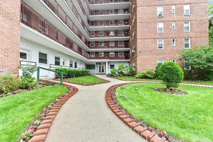 Spacious One Bedroom Apartment in Great Location. The Unit Features a Large Living Room, Private Balcony with Views, Ample Closet Space. Located Close to Shopping Malls of Rego Park, Supermarkets, Restaurants, and More. Near M/R Subway Station, Multiple Buses, Long Island Expressway.