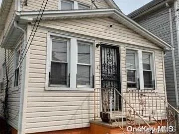 Well Maintained Detached Colonial 2 Bedroom, 2 Bath, Finished Basement.