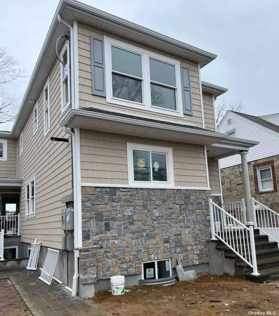 New Construction 2022 Front & Back 2-Family Duplex. Front Unit features 3 Bedrooms X 2.5 Baths, Finished Basement & 2-car off-street parking. The Back Unit features 2 Bedrooms X 2.5 Baths, & 1-car off-street parking. Each Unit includes Modern Kitchen, Gas/CAC, & Hardwood floors. Port Washington SD