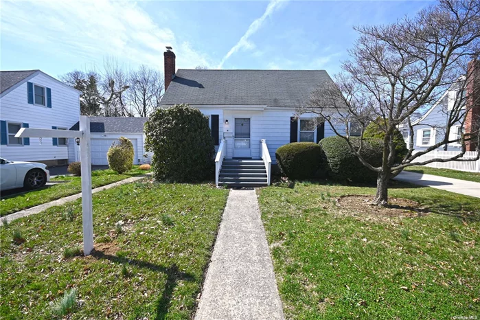 What a great home available for immediate purchase! This lovely cape home is very convenient and with a little TLC can be your dream home! Don&rsquo;t delay! Buy your new home today!