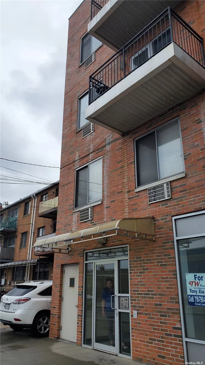 Close to bus, close to school,  2 beds, 2 bath, living room and kitchen , balcony. Laundry on the 5th floor, in-door parking $200 extra. Required income check (3X Vs. rent), 700 or above credit score, fully background check. Tenant pays for electricity, gas bills; No pets