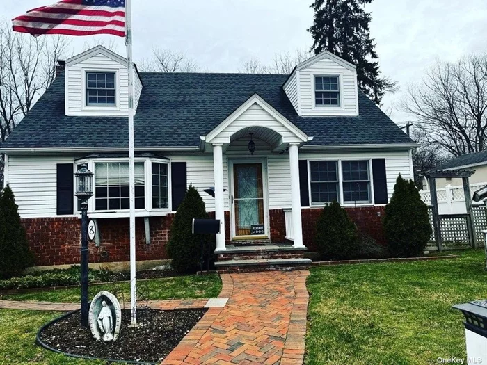 A cape cod style home located in the beautiful town of syosset, featuring 4 bedrooms 1 1/2 bathrooms., wood floors throughout, updated eat in kitchen with stainless steel appliances with sliding doors leading to a stunning backyard great for entertaining!