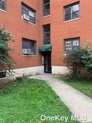 Beautiful Large 2 Bedrooms, Hardwood Floors. Low Maintenance $710, Heat/ Water. Ps 164. Close To School And Transportation.