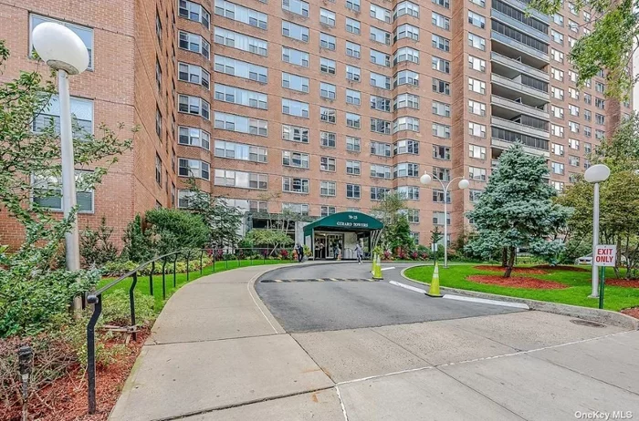 Beautiful Spacious Studio Apartment in Luxury Co-op Building with NO BOARD APPROVAL. Large Living Space, with Large Windows, Natural Light, Tons of Closets, Full Bathroom and Kitchen. Gerard Towers offers 24-hour Doorman, a Fitness Center, Laundry Room and Seasonal Heated Swimming Pool. Walking distance to Subway (E, F & 7), LIRR and Austin Street which is filled with Restaurants, Grocery Stores and Shops. Rental includes Heat, Hot-Water and Central AC.