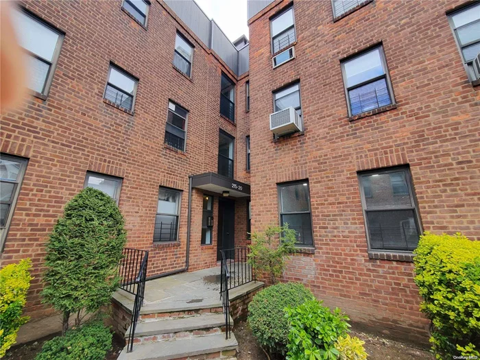 Spacious and sunny corner unit in Rocky Hill Terrace! New hardwood Floors throughout New kitchen w/ counter-tops and cabinets, Close to Northern Blvd and Bell Blvd, (buses Q12, Q13, Q27, &L.I.R.R) , Express bus to NYC .Close to shops, Wait list for parking as well..Seperate storage space available. Community Outdoor pool include access to sundeck/locker rms. bbq&picnic areas.Subletting is not allowed.