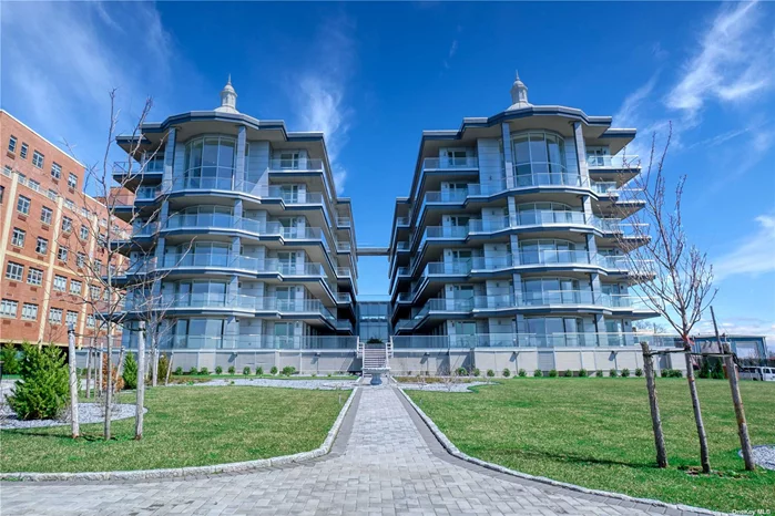 Beautiful brand new water front three bedrooms condo apartment for rent in college point near Flushing , amazing water view , three bedrooms two full baths , elevator building , 24/7 securities , N 65 Bus to Flushing 7 train right infront of the building , close to shopping etc. Parking is available with $200 per month .this unit come with free one parking .