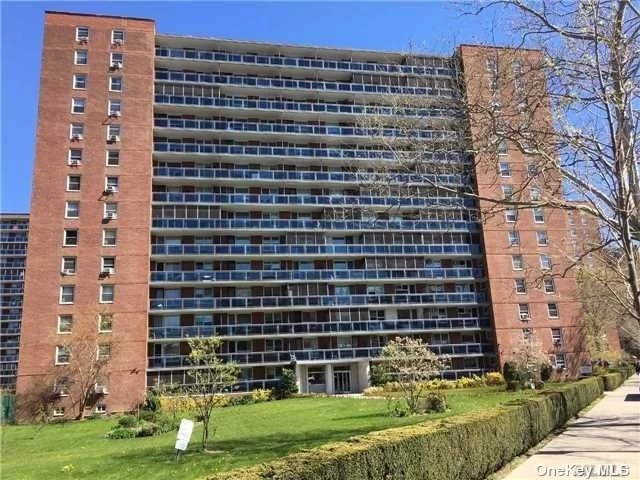 Studio apartment with a terrace in centrally located Rego Park. Building offers laundry facility, 24 hour security and guard at the door and seasonal pool (additional fee). Rent includes heat, water and cooking gas, electric is additional. Great location, walking distance to subway stations, stores, restaurants and shoppings centers.