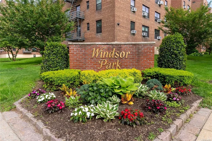 Spacious One bedroom apartment at Windsor Park located in the heart of Bayside. Amenities: swimming pool and tennis courts.SD#26. Close to shopping and parks. Express bus to Manhattan, public transportation, access to several highways and expressway.