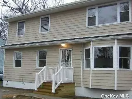 TOP FLOOR OF A RENOVATED 2 FAMILY HOUSE! THIS RENTAL FEATURES 3 BEDROOMS, LIVING ROOM, DINING ROOM, EAT IN KITCHEN, AND A FULL BATHROOM! CLOSE TO ALL! A MUST SEE! WILL NOT LAST!