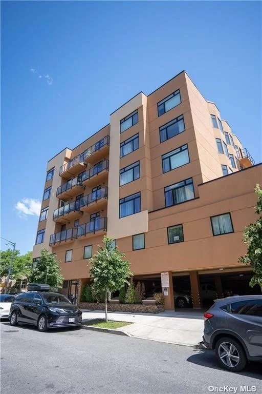 one bedroom one bath home that focuses attention on the view from a private spacious balcony. There are high-end finishes including raised-panel doors, recessed LED lighting, and lever doorknobs that shows off the clean lines of this space. High-end finishes are throughout this bright and sunny home