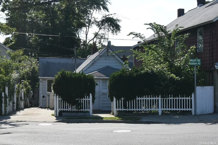 Starter home in Port Washington school district. Needs work. Handyman special.