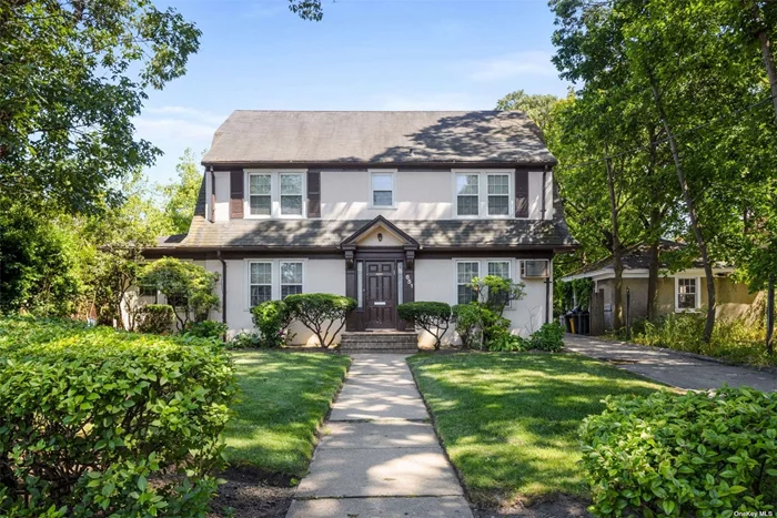A charming 5 BR , 2.5 Bath center hall colonial on a lot size that&rsquo;s close to 10000 sq ft , 2 zone CAC , Gas heating , Oak hardwood floors, Form al Dining room , Custom built ins in living room , kosher eik , ss appliances , 2 Bosch dishwashers , 2 GE ovens , granite countertops, island in middle Cabinets go all the way to top , laundry room off kitchen , most windows have been updated, all bedrooms are nice sized , Brand new washer , EE Boiler and HW tank, basement has a lot of space and storage , park like backyard, home is centrally located , near many homes of worship ..