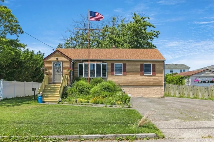 Welcome home to this Raised Ranch with 3 Bedrooms and 1 Bathroom. The spacious foyer leads into a sun drenched living room area. Past the living room you continue into your large eat in kitchen with an efficient laundry area with access to the backyard. The spacious bedrooms have plenty of closet space and a bonus loft area in one of them for extra storage.