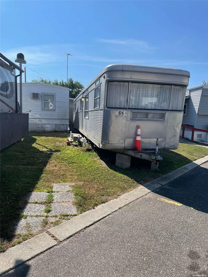 $150 Application Fee & $979/month to Edgewater Lodge (Inc. Taxes, Sewer, Water, Garbage, & Landscaping).  property is also on canal water! Oi Heat and Gas for Cooking & Hot Water. Excellent Mobile Home Park! Call to View! home is app.8ft\45 needs updating , two bed. 1 bath new hot water tank new propane stainless steel ref. and stove small private community boat slips available on property must have good credit in order to get new leasen0 mortgages MUST BE ALL $$CASH111 available immed.!!!! available immed.!!!! seller says bring offers READY FOR IMMED, MOVE IN