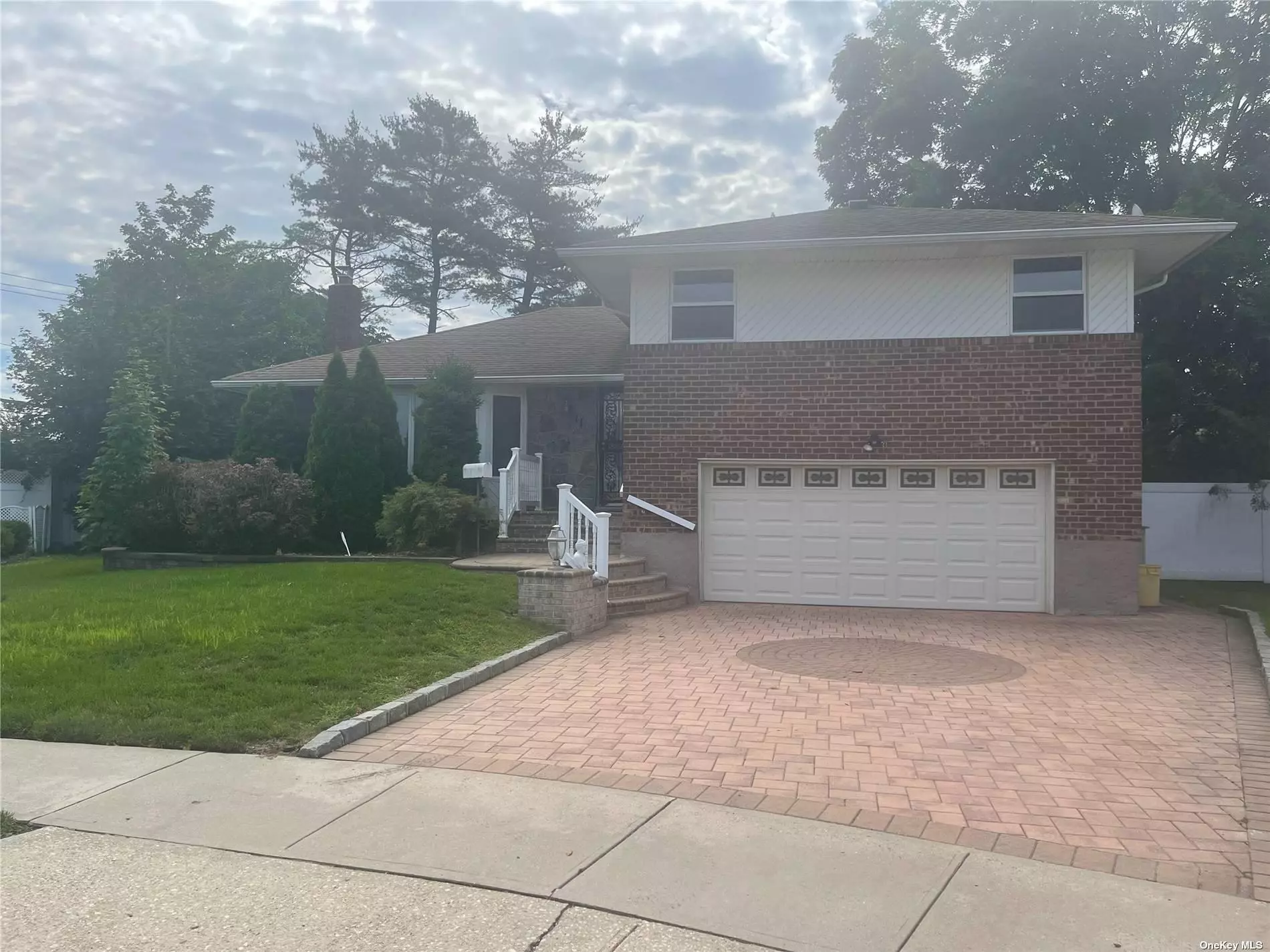 Well Maintained Large Split With 2 Master Suites, Plus 2 Dens(1 FirePlace) Eik With Gas Cooking. Finished Basement With Cedar Closet And Utilities. 2 Car Garage.