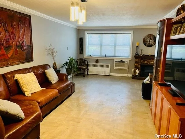 Huge 1 Bedroom apt with top end finishes. Move in ready. All utilities included.  Wait list for parking. Full bathroom has top quality finishes, Eat in kitchen with breakfast bar, DW, and SS appliances. Foyer has huge closest with hanging barn door.