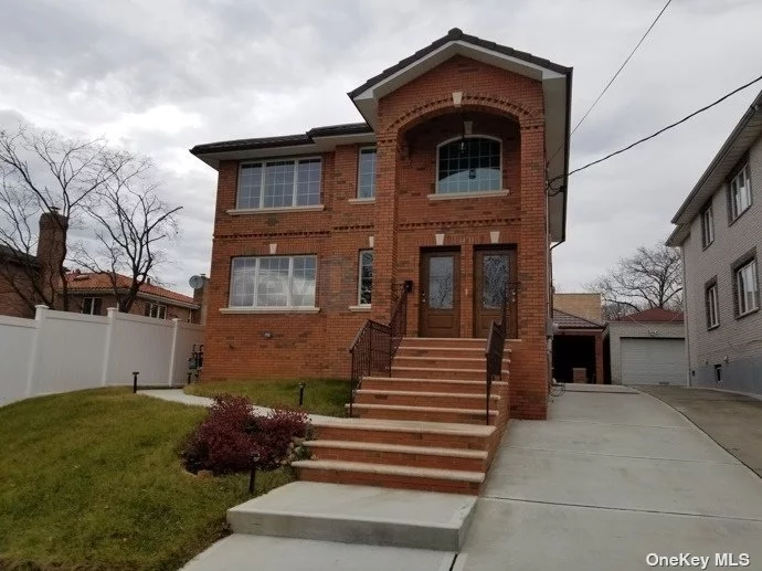 2 Year Old, detached Brick 2 family House, Bright 3 Bedroom 2 Full Bath on 2nd floor. Wood floor, Cathedral Ceiling. Separate Entrance. Shared Washer/dryer 4 Duckless A/C. Near Aley Pond Park. SD #26, Walk to PS 213