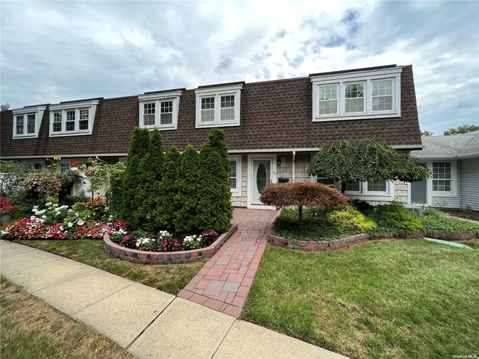 This lovely two-story end unit Condo in Whalers Cove is located in Babylon Village, close to LIRR, restaurants, shopping, beaches and town pool. Offering two ample sized bedrooms, one with walk in closet, this unit has a newly renovated kitchen with stainless steel appliances and granite countertop, as well as an updated full bath and additional half bath. Relax in the spacious living room or outside on the private patio facing the courtyard. Plenty of storage, including attic.