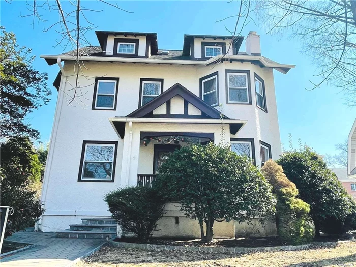 Classic Grand Center Hall Colonial in the heart of North Flushing. The house sits on Quiet block & Wide Street, 1-block from Northern Blvd., Close to LIRR, Buses, Shops, Restaurants & Bowne Park.Total 6 Bedrooms, Foraml Living room, Formal Dining room on 1st floor. Sunroom directly accessed to a Inground Swimming Pool.