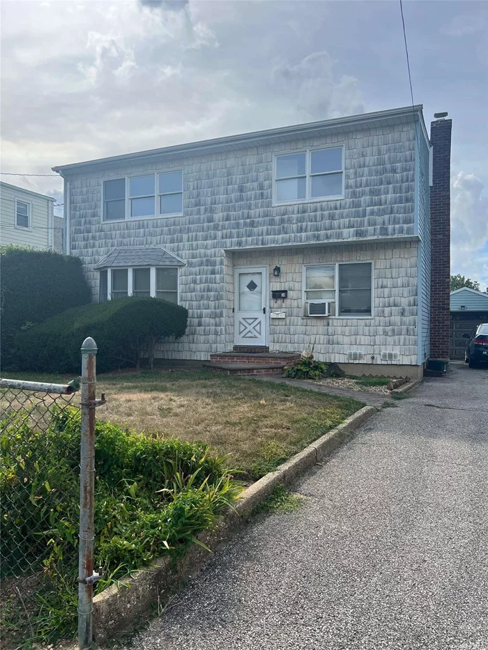 A brand new apartment with a charming modern look. Tenant has access to the yard and driveway space. Large 2 bedrooms, Large LR, EIK. Close to all highways and public transportation. Walking distance to the LIRR.