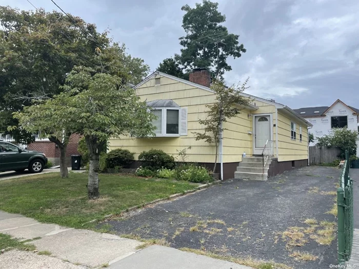 3 Bedroom, 2 Full Bath Ranch in the Manorhaven Section of Port Washington with Laundry, Full Basement with Outside Entrance and Office, Fenced in Backyard and 3 Car Driveway. Convenient to Manorhaven Pool and Beach, Shops, Restaurants, and Bus.