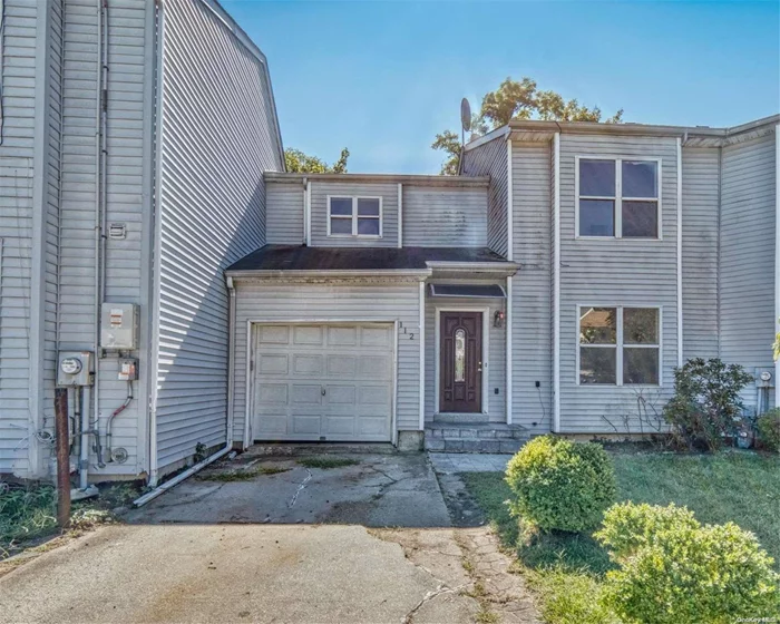 Townhouse Style Home. This Home Features 3 Bedrooms, 2.5 Full Baths, Formal Dining Room, Eat In Kitchen & 1 Car Garage. Centrally Located To All. Don&rsquo;t Miss This Opportunity!