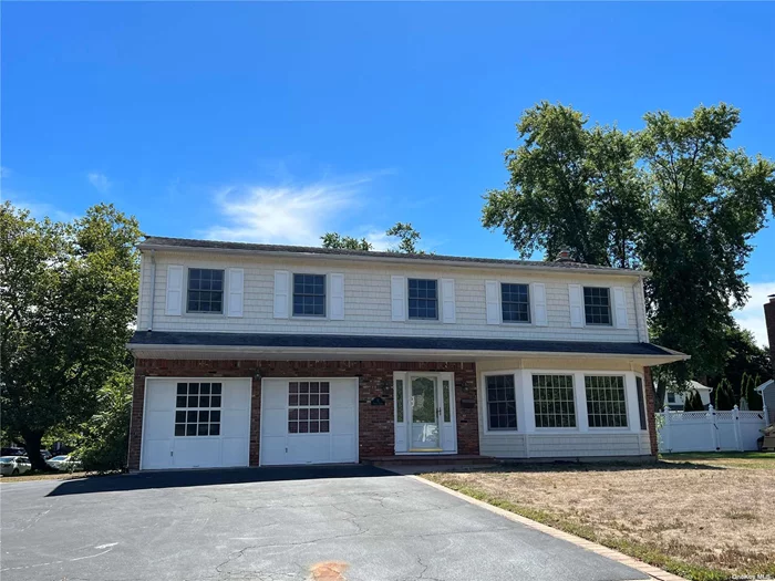 Welcome Home! Renovated Brookfield Colonial in Win Oaks! Over 3000 Sqft of living space. Eat in kitchen, living room, and formal dining room for entertaining. Five bedrooms, including a premier bedroom with full bathroom! Enjoy your two car attached garage and fully fenced backyard! Quiet and private on a residential circle!