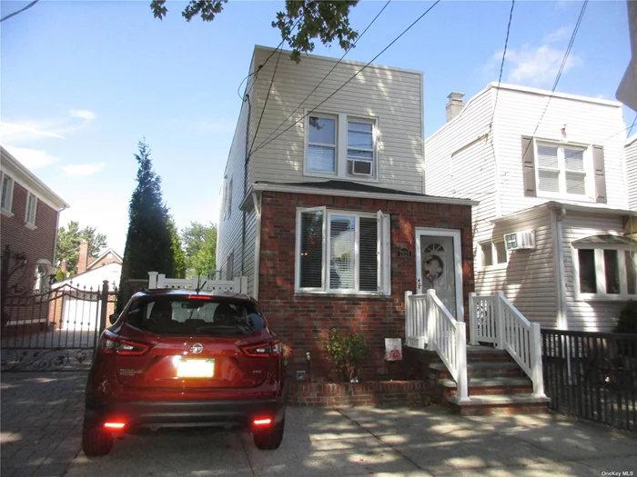 This lovely one family home is in absolutely move in condition. Located in heart of Middle Village North near to shopping and train and GREAT schools. This home is long and narrow but full sized. Great private yard. Super well maintained and in move in condition. Ideally located near to PS 128 and Metropolitan Avenue shopping and transit. Pure private rear yard. Quiet tree lined street. Close to M train ..