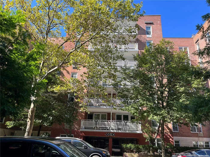 Welcome to this amazing 2 Bedrooms Apartment (jr 4) in the heart of Rego Park, Top Floor, Large Foyer Entrance, Livingroom/Diningroom/Hardwood Floors throughout, Large master bedroom with walking closet, Windowed Kitchen with lots of Cabinets,  Balcony and Laundry Romm on the 1st Floor.