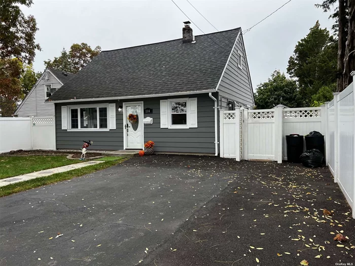 Ready to move in!!! 3 bedroom home with many features..... 3 Full Bath&rsquo;s, Newer Eat in Kitchen with SS Appliances, New Roof, New Heating and CAC System, New Siding, Pavers Patio, New Flooring, New Separate Hot Water Heater, Low Low Taxes....Under 6k with Star......