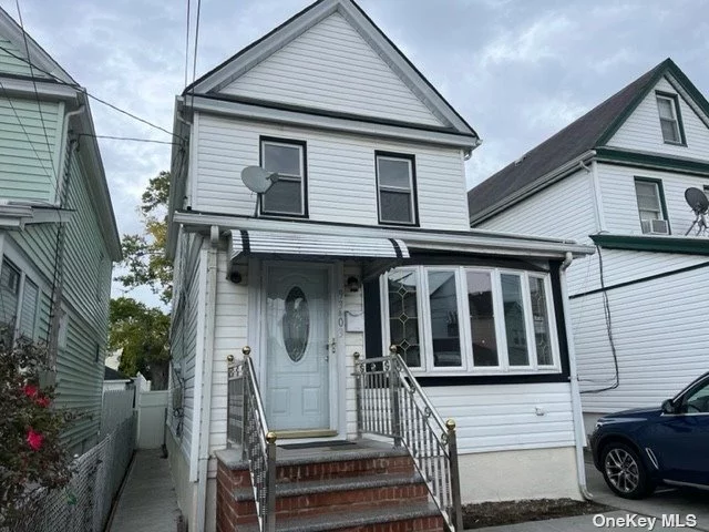 Move right into this beautiful 3 bedroom colonial in Queens Village....1st floor Living room, dining room, eat in kitchen and half bath...2nd floor 3 bedrooms and full bath...full finished basement...close to all!! Must SEE!!